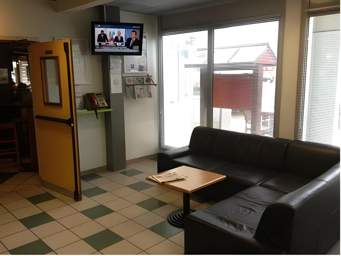 Public Area 2, ibis budget Lyon Villeurbanne, Rhône