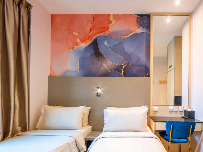 Bedroom 8