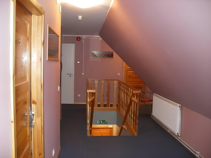 Others 4, Kuremae Hostel, Illuka