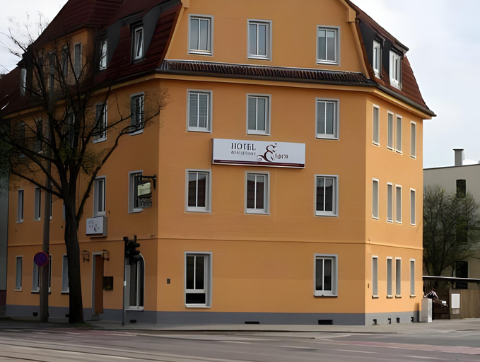 Others 4, Hotel Eigen, Halle (Saale)