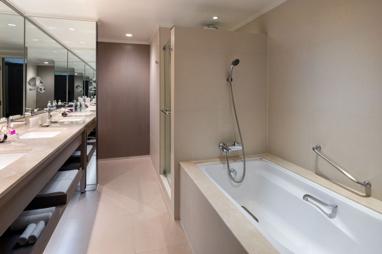 Bathroom 4