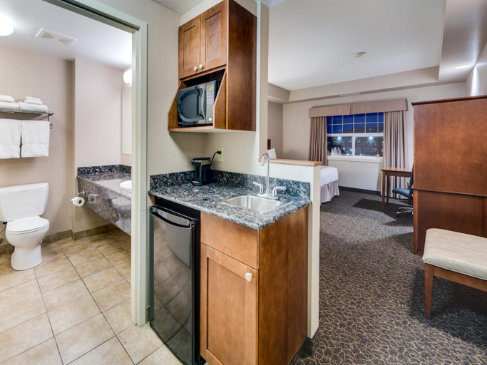 Bathroom, Heritage Inn & Suites - Brooks, Division No. 2