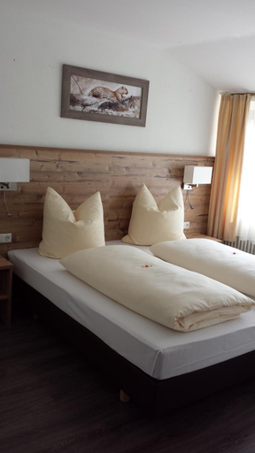 Bedroom 3, Hotel Alte Krone, Tübingen