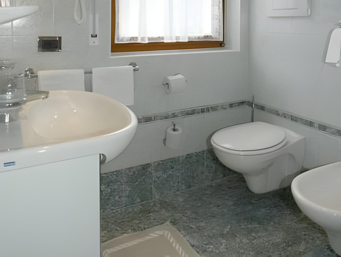 Bathroom 3, Wellness Hotel Gran Risa***S, Bolzano