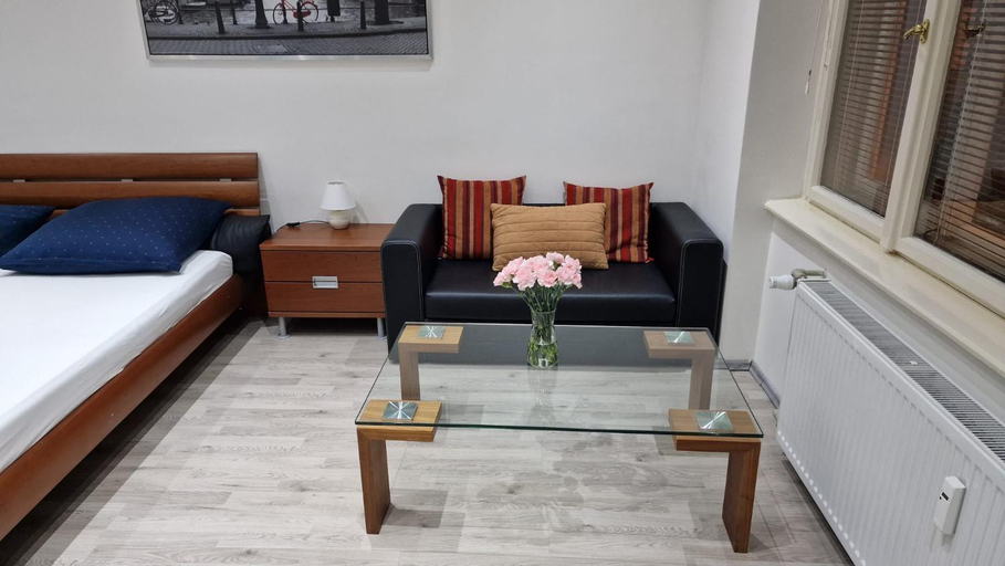 Others 5, Apartment Flora - late check-out at noon 12 o clock for free, Bratislava