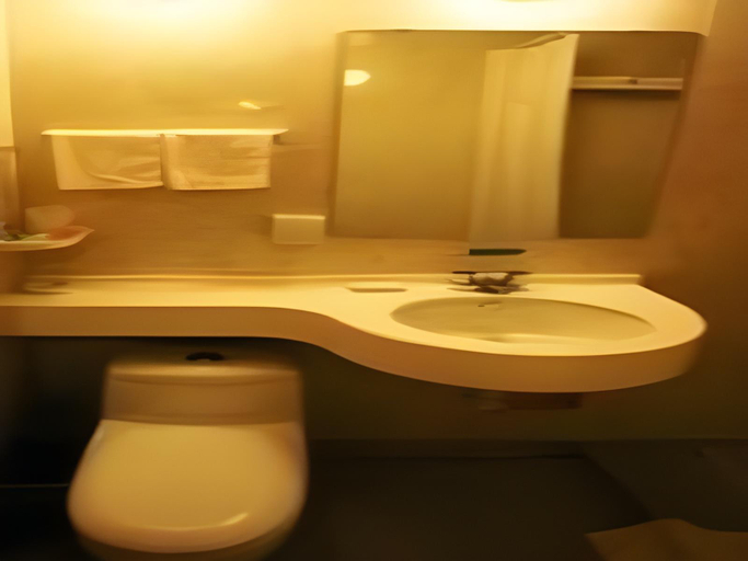 Bathroom 3, Jinjiang Inn Tianjin People's Hospital, Tianjin