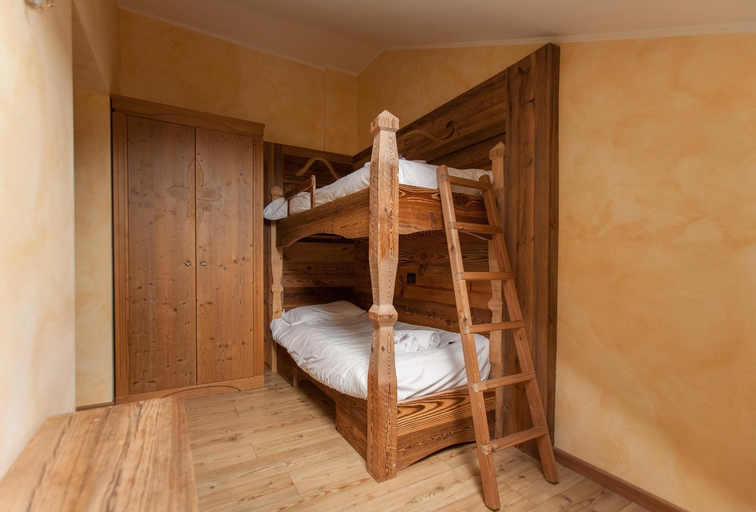 Bedroom 12