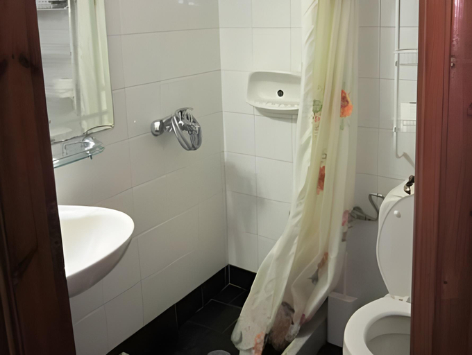 Bathroom 2, Mavra Studios, Ionian Islands