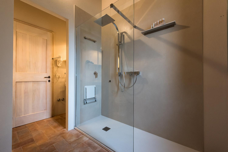 Bathroom 4, Argiano Dimore, Siena