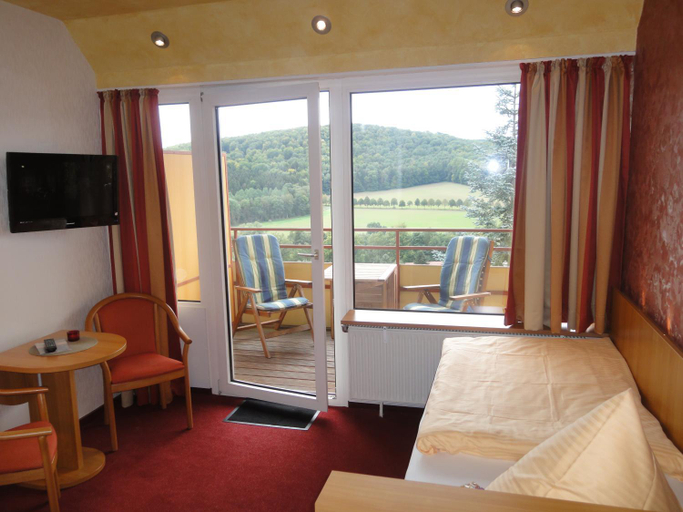 Bedroom 4, Wohlfuhlhotel "Waldcafe Jager", Höxter