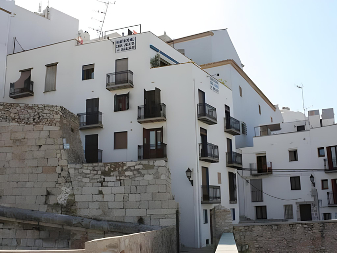 Others 2, Casa Juanita, Castellón