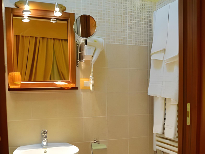 Bathroom 2, B&B Le Stagioni, Potenza