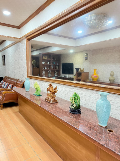 Public Area 2, Silom Dynasty Hostel, Bang Rak
