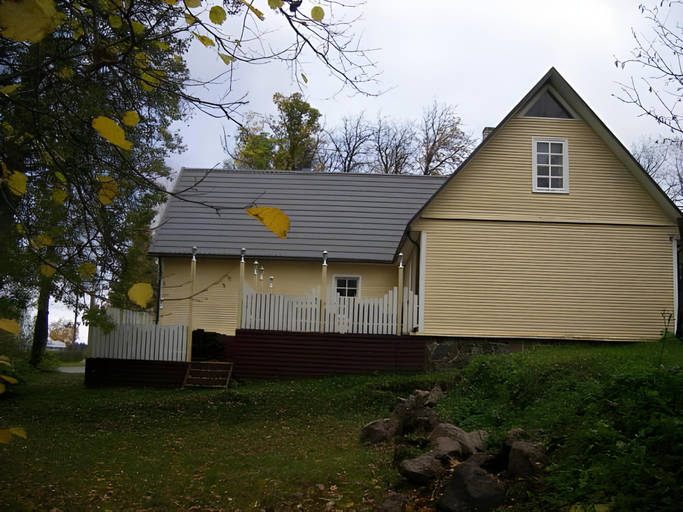 Others 3, Kuremae Hostel, Illuka