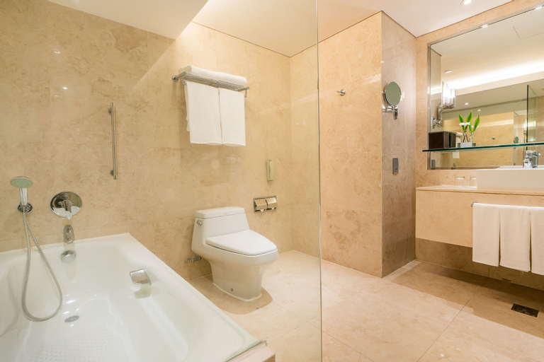 Bathroom 11