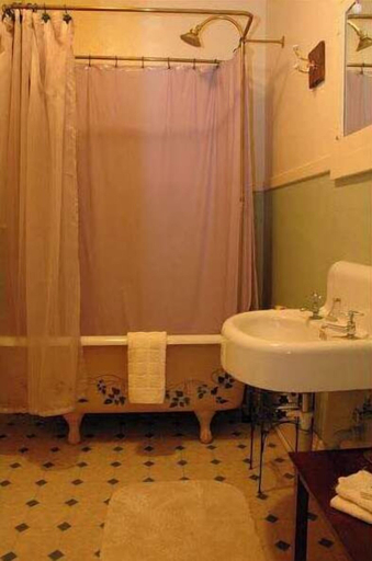 Bathroom 4, The Historic Union Hotel, Union