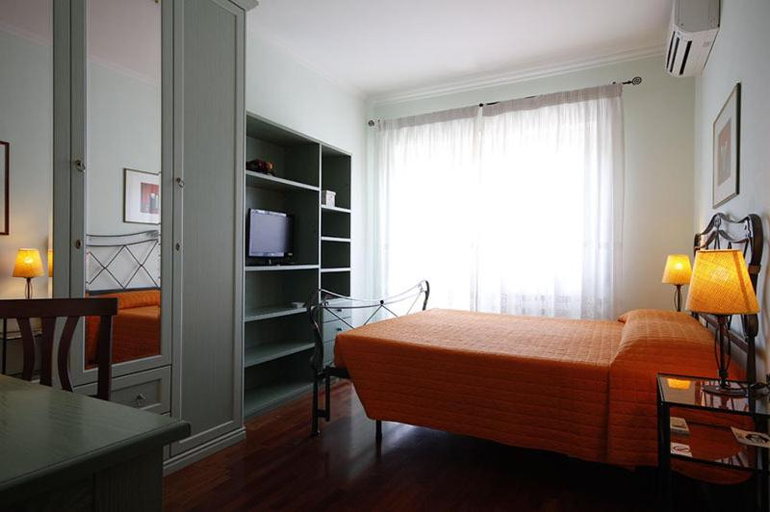 Bedroom 3, B&B Roma Appia Davila 25, Rome