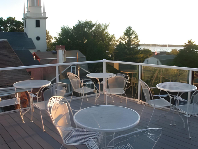 Others 4, The Outlook Inn, Newport