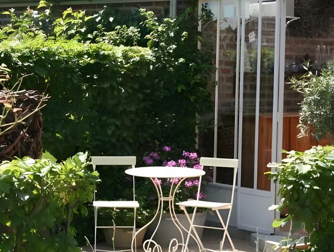 Others 3, B&B The Room Next Door, Namur