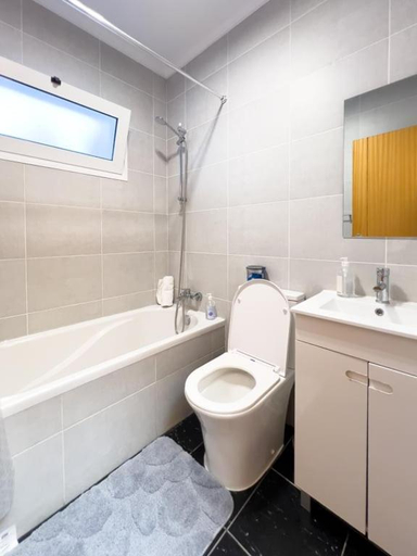 Bathroom 3, GuestReady - One happy stay in Machico, Machico