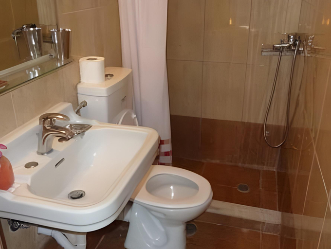 Bathroom 5, Edem, Peloponnese
