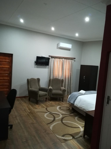 Bedroom 3, Tranquil House B&B @ 121 Berry St, Chris Hani
