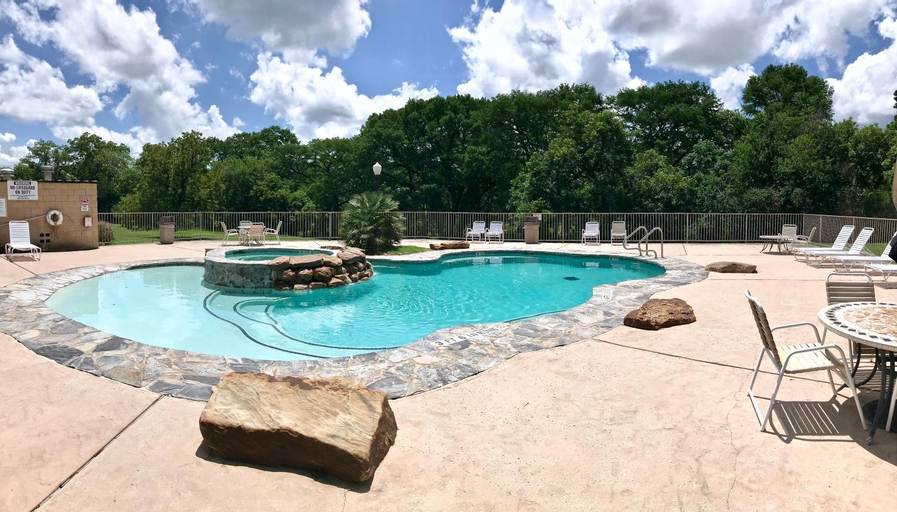 Guadalupe River Retreat - E102, Comal