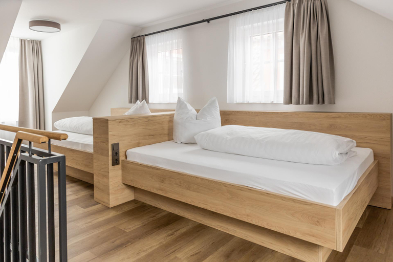 Bedroom 3, Gasthof Zum Roten Haus, Biberach