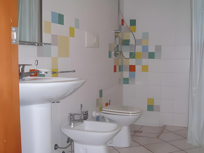 Bathroom 2, Tramonti Residence, Lecce