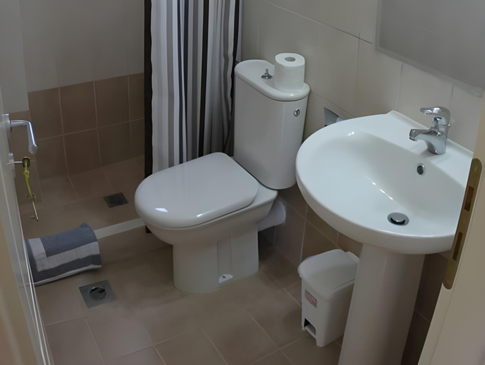 Bathroom 4, Portela Apartments, Crete