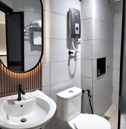 Bathroom 3, Urban Inn Salak Tinggi, Sepang