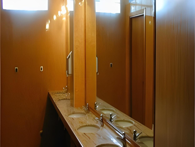 Bathroom 4, Hostal Tio Pepe II, León