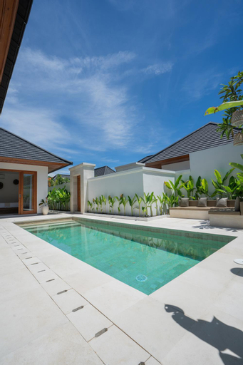 Swimming Pool 14