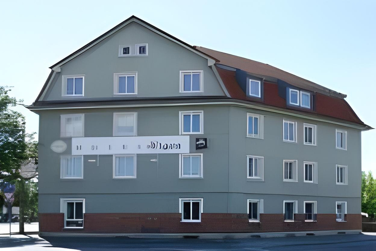 Others 5, Hotel Eigen, Halle (Saale)