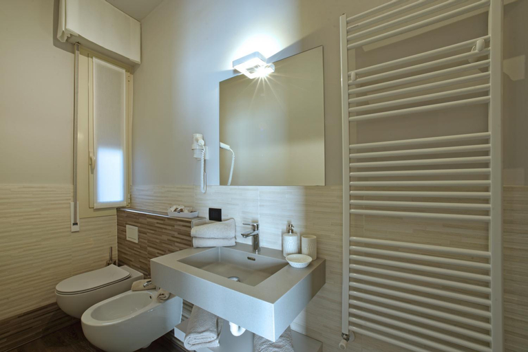Bathroom 5