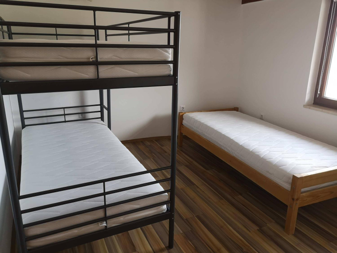 Bedroom 4, Sobe SM0LEJ, Bled