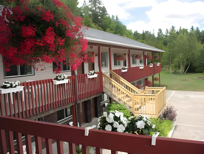 Others 4, Motel Le Radisson de Val-David, Les Laurentides