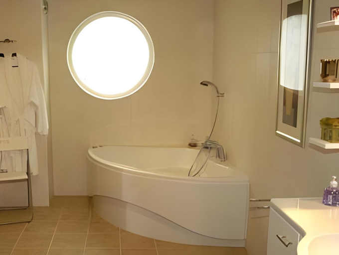 Bathroom 3, Strandhotel Bos en Duin, Veere