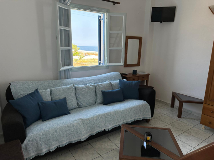 Bedroom 3, Hotel Paradisos Oia, South Aegean