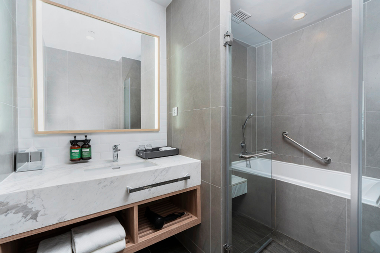 Bathroom 11