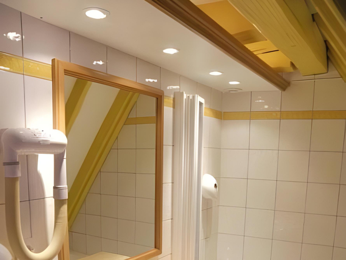 Bathroom 2, Caveau de l'ami Fritz, Haut-Rhin