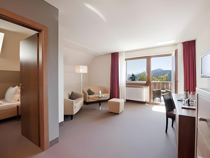 Bedroom 3, Miramonti Boutique Hotel, Bolzano