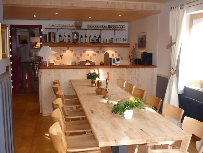 Food & Drinks 3, La Demeure des Elfes, Leuk