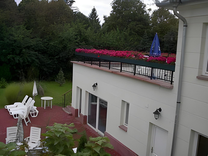 Others 5, Hotel Fonix, Balatonföldvári