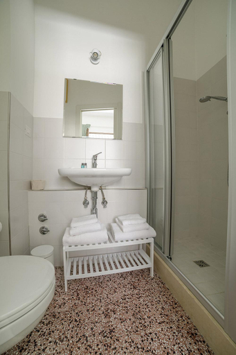 Others 4, Al Borgo Marinaro Guest House, Macerata