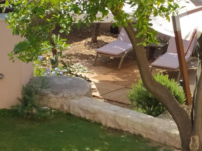 Others 5, Wild Violet Villa: an old vision of luxury, Crete
