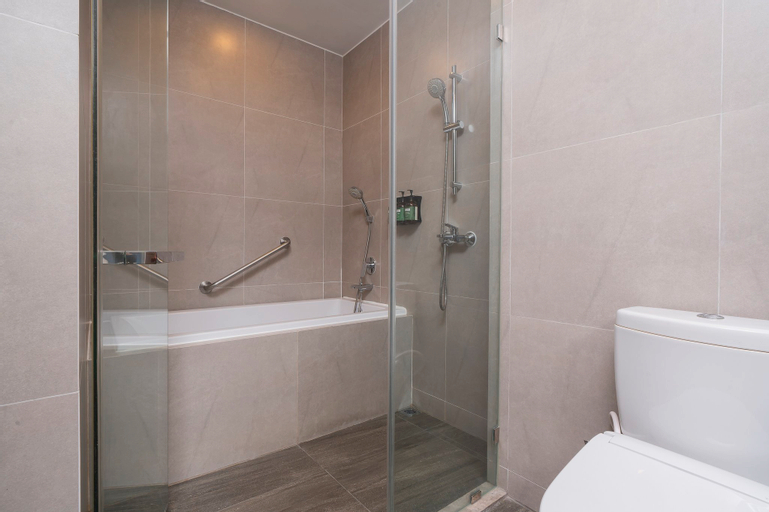 Bathroom 13