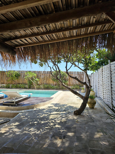 Others 2, Villa Aurora: 4 BR, Front Beach, Lombok