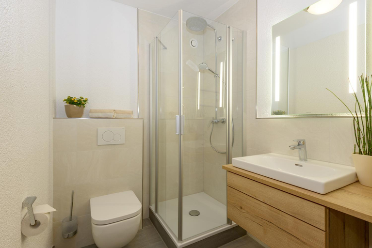 Bathroom, Hotel Sonnbichl, Cham