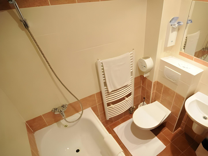 Bathroom 3, Diery, Žilina